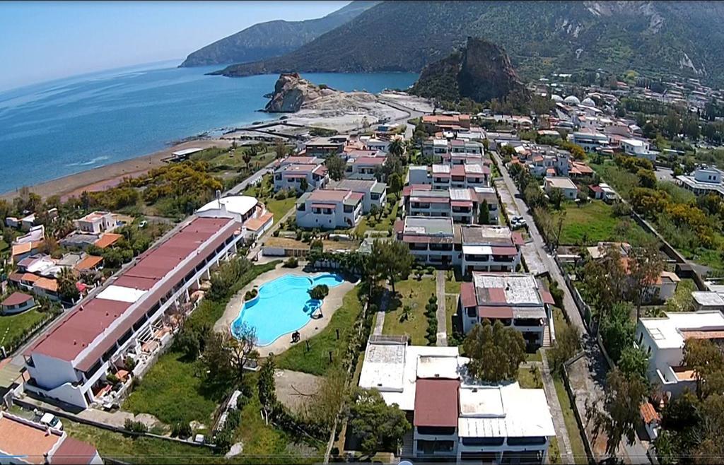 Il Caimano B & B, Con Piscina Dal 13 Luglio Al 31 Agosto Vulcano  Extérieur photo