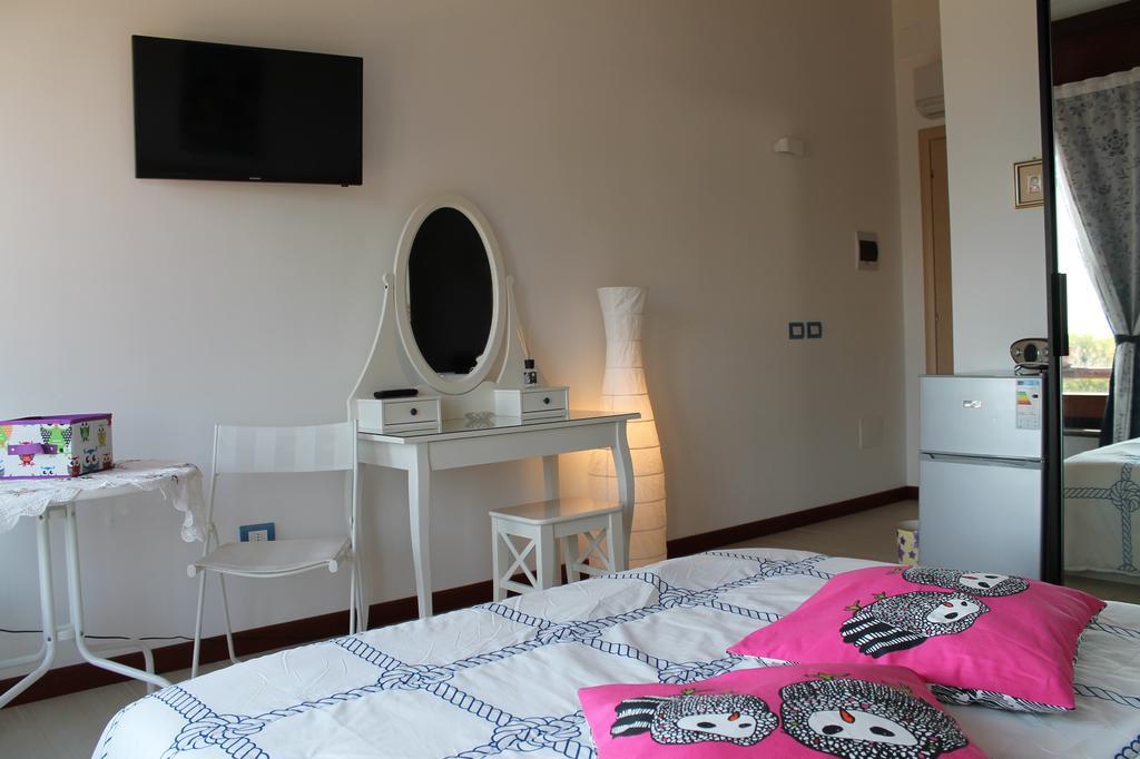 Il Caimano B & B, Con Piscina Dal 13 Luglio Al 31 Agosto Vulcano  Chambre photo